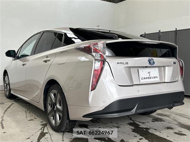 Toyota PRIUS 2016-08 8414524-7