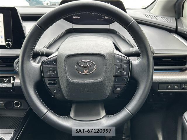 Toyota PRIUS 2023-04 8438743-14