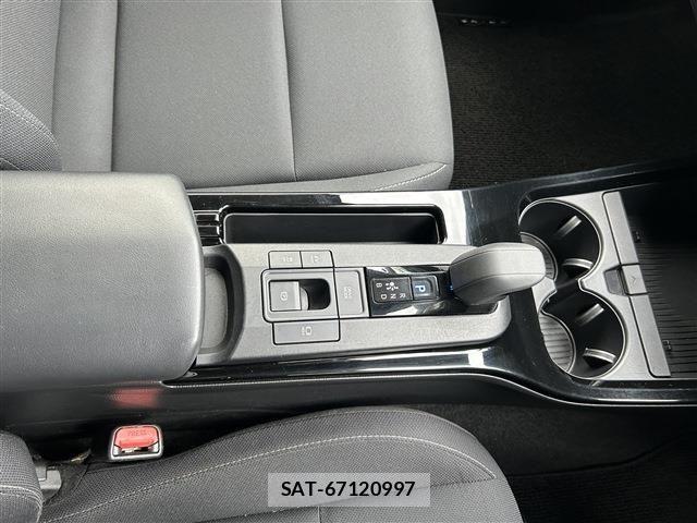Toyota PRIUS 2023-04 8438743-29
