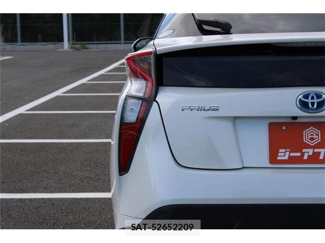 Toyota PRIUS 2016-06 8458253-14