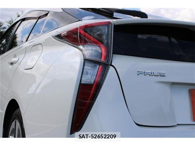Toyota PRIUS 2016-06 8458253-16