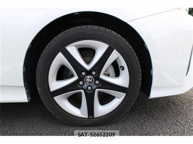 Toyota PRIUS 2016-06 8458253-22
