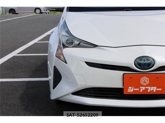 Toyota PRIUS 2016-06 8458253-6