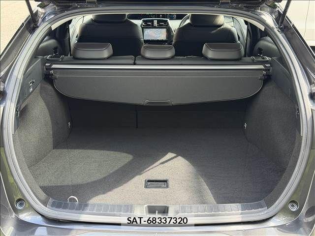 Toyota PRIUS 2016-06 8458252-10