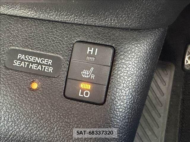 Toyota PRIUS 2016-06 8458252-15