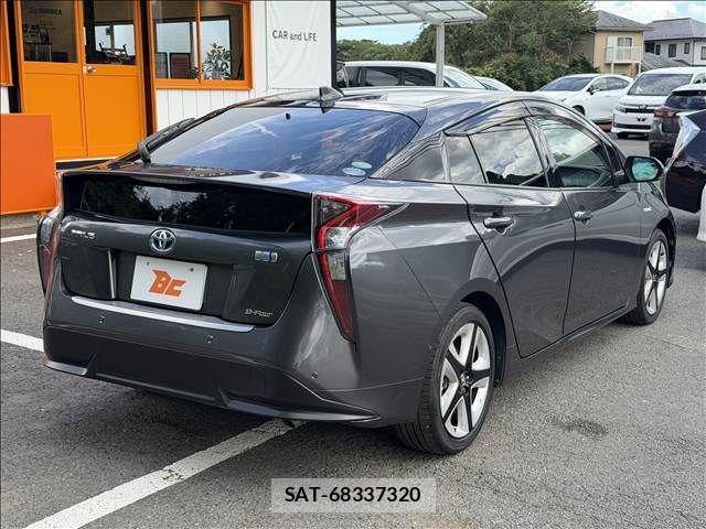 Toyota PRIUS 2016-06 8458252-23