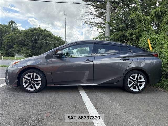Toyota PRIUS 2016-06 8458252-5