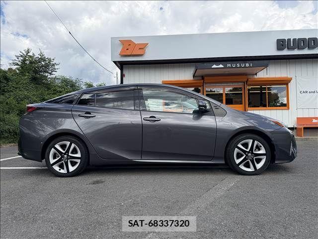 Toyota PRIUS 2016-06 8458252-6