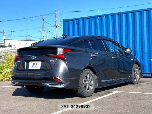 Toyota PRIUS 2019-03 8485959-16