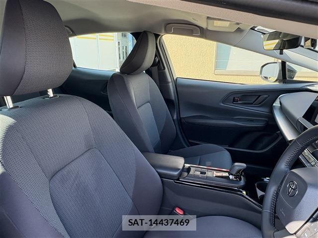 Toyota PRIUS 2023-08 8526699-15