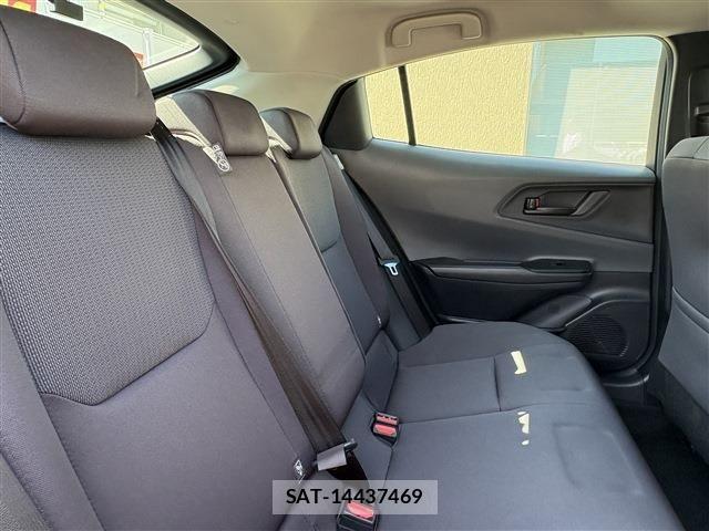 Toyota PRIUS 2023-08 8526699-19