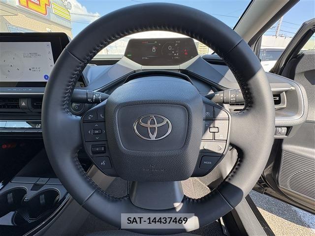Toyota PRIUS 2023-08 8526699-27