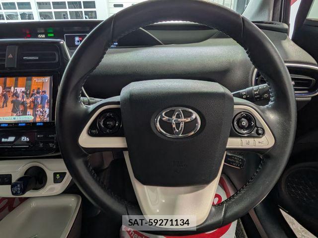 Toyota PRIUS 2016-10 8526708-12