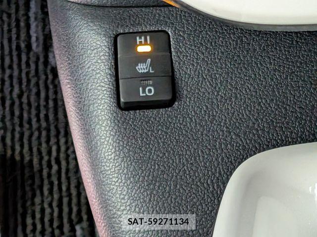 Toyota PRIUS 2016-10 8526708-18