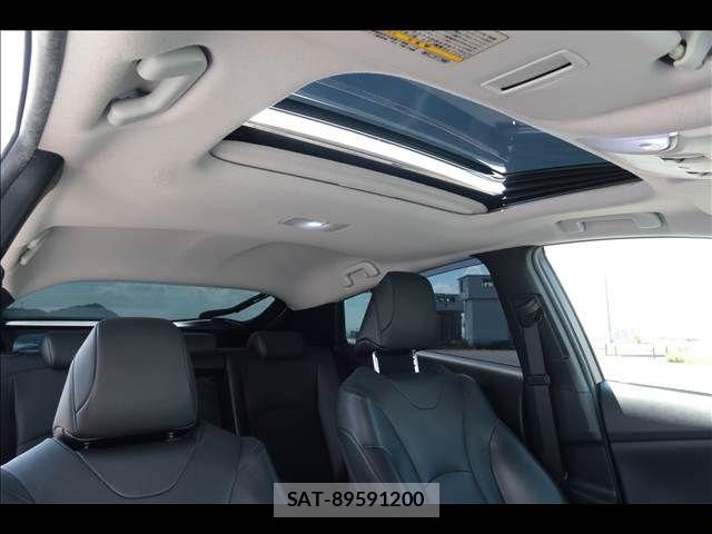 Toyota PRIUS 2017-08 8526702-12