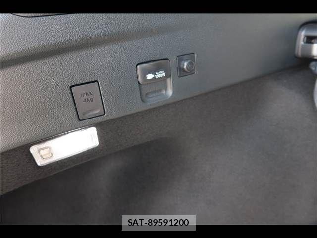 Toyota PRIUS 2017-08 8526702-22