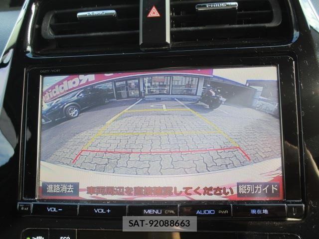 Toyota PRIUS 2016-10 8526709-14