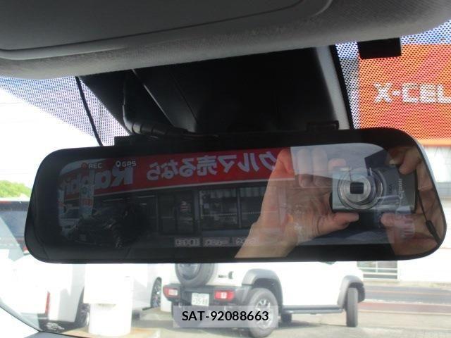 Toyota PRIUS 2016-10 8526709-16