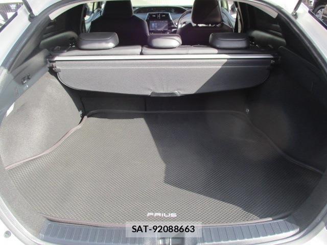 Toyota PRIUS 2016-10 8526709-25