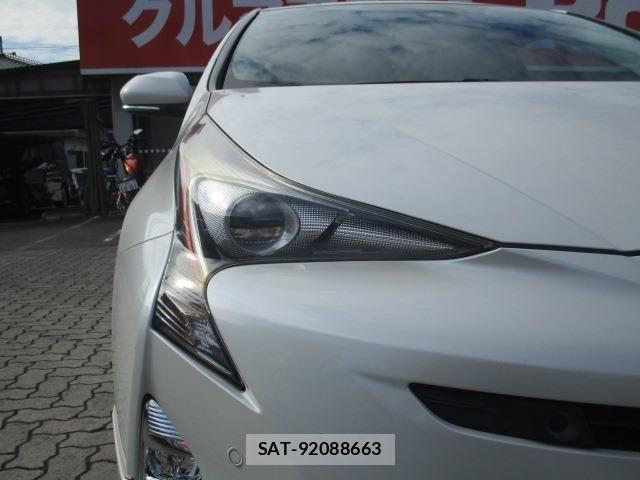 Toyota PRIUS 2016-10 8526709-4