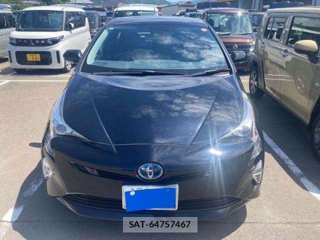 Toyota PRIUS 2018-03 8563271-1