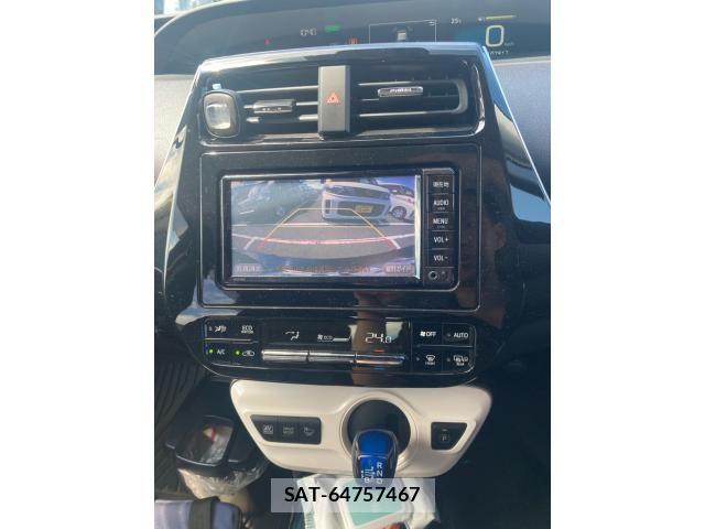 Toyota PRIUS 2018-03 8563271-25