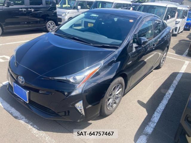 Toyota PRIUS 2018-03 8563271-2
