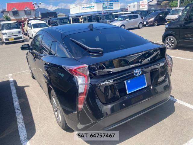 Toyota PRIUS 2018-03 8563271-7
