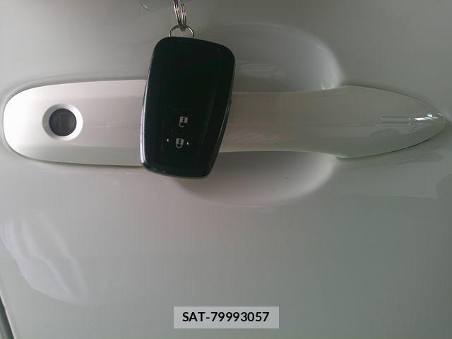Toyota PRIUS 2019-07 8563270-15