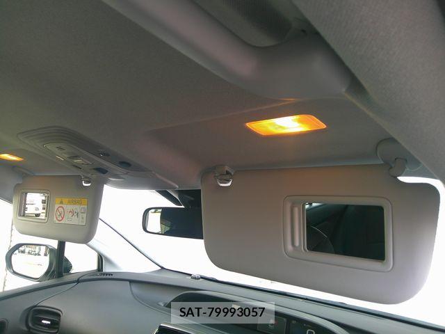 Toyota PRIUS 2019-07 8563270-21
