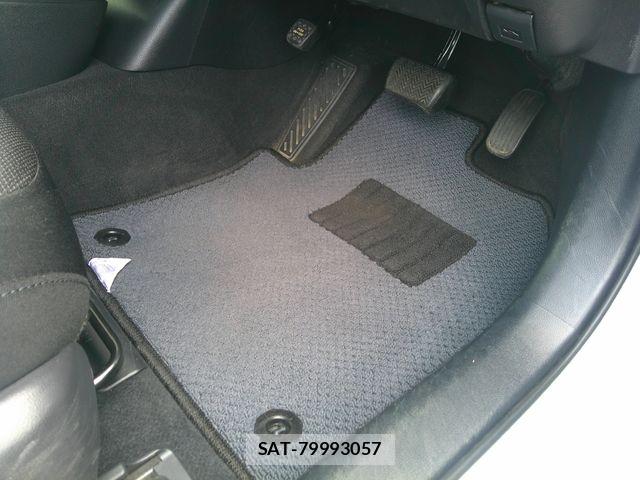 Toyota PRIUS 2019-07 8563270-23