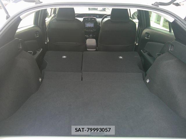 Toyota PRIUS 2019-07 8563270-26