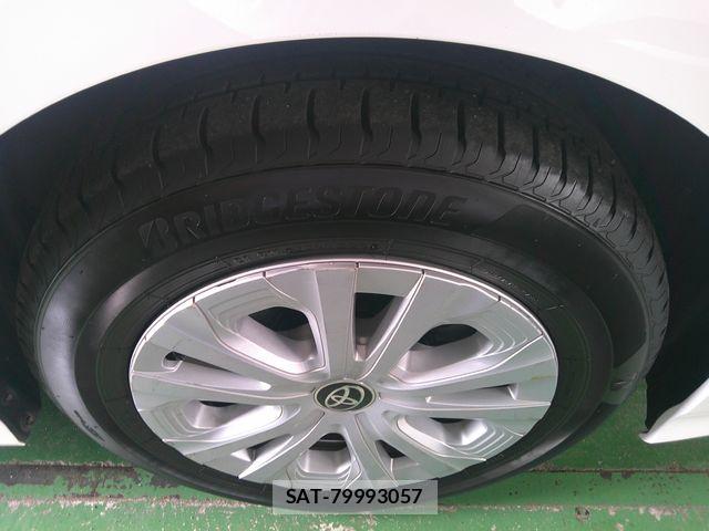 Toyota PRIUS 2019-07 8563270-28