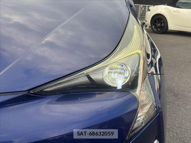 Toyota PRIUS 2017-12 8563272-9
