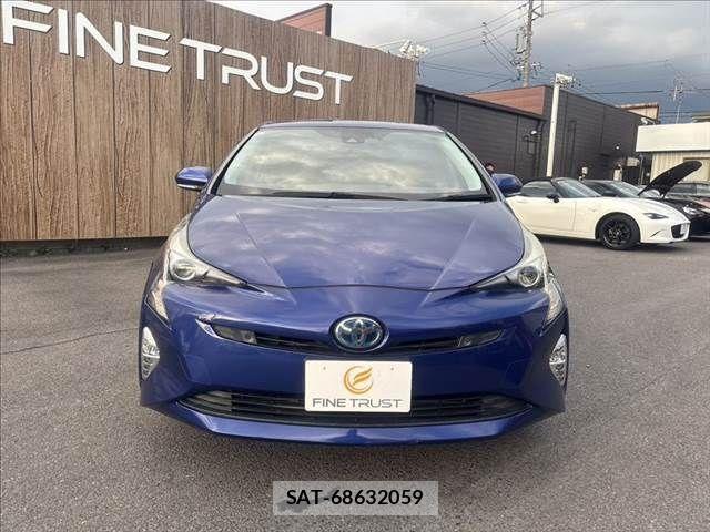 Toyota PRIUS 2017-12 8563272-13