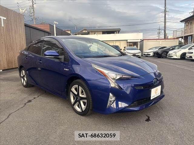 Toyota PRIUS 2017-12 8563272-14