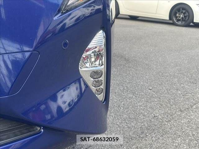 Toyota PRIUS 2017-12 8563272-22