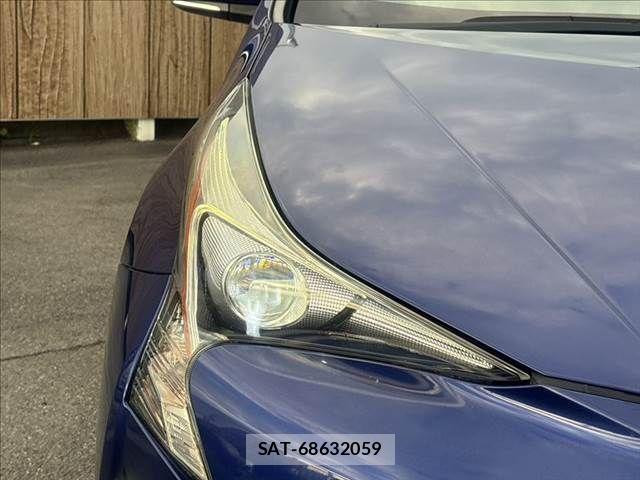 Toyota PRIUS 2017-12 8563272-29