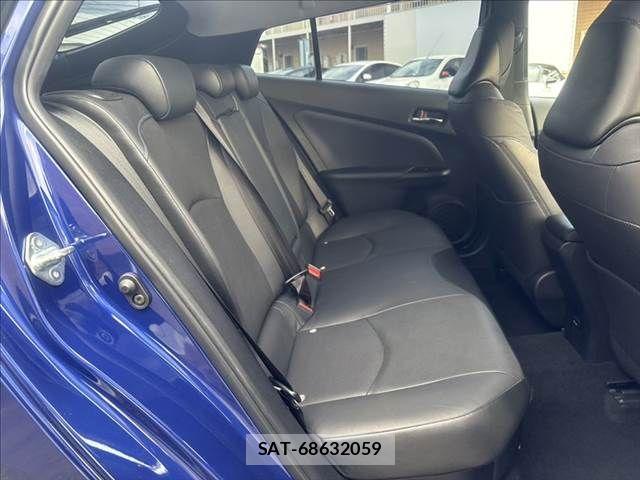 Toyota PRIUS 2017-12 8563272-6