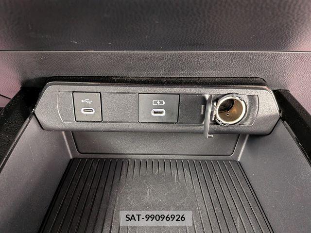 Toyota PRIUS 2023-04 8628492-13