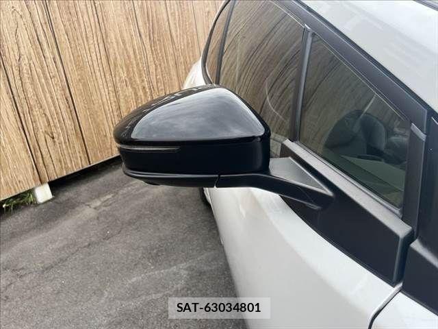 Toyota PRIUS 2023-11 8666762-22