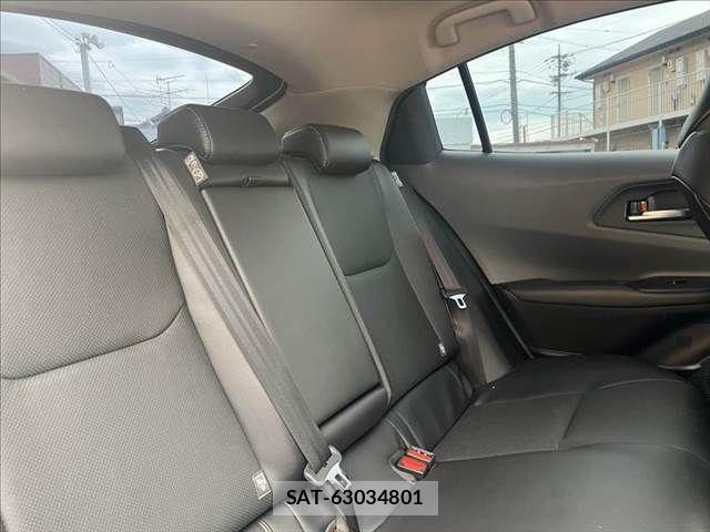 Toyota PRIUS 2023-11 8666762-4