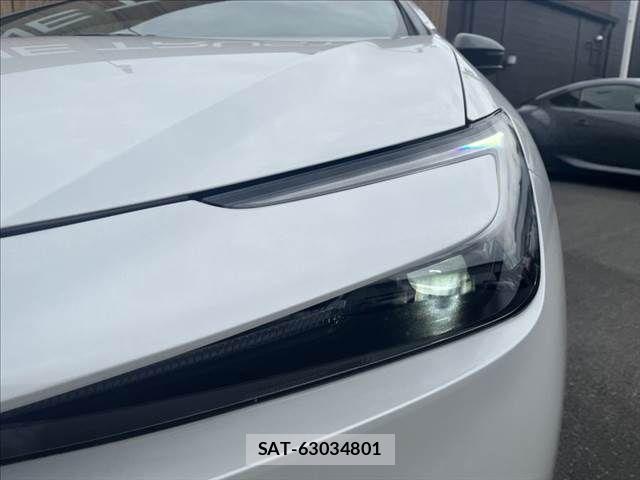 Toyota PRIUS 2023-11 8666762-7