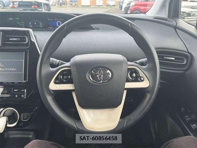 Toyota PRIUS 2017-07 8661111-14