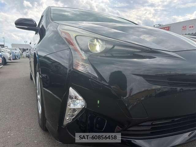 Toyota PRIUS 2017-07 8661111-15
