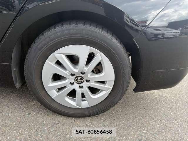 Toyota PRIUS 2017-07 8661111-16