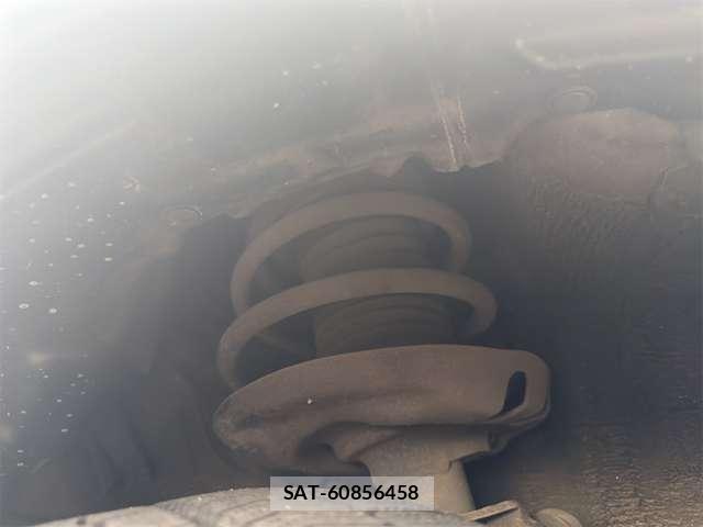 Toyota PRIUS 2017-07 8661111-27
