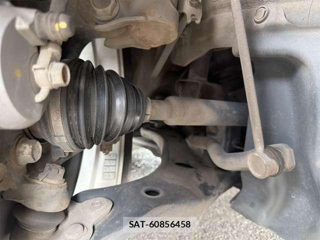 Toyota PRIUS 2017-07 8661111-28