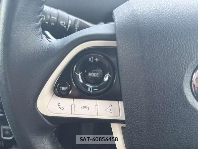 Toyota PRIUS 2017-07 8661111-8