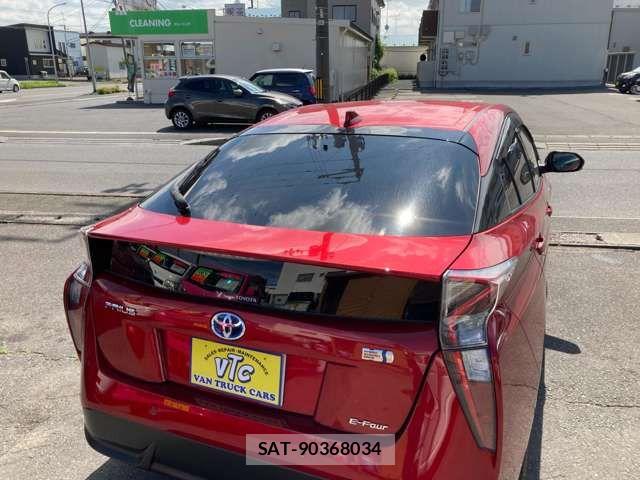 Toyota PRIUS 2016-12 8661112-16